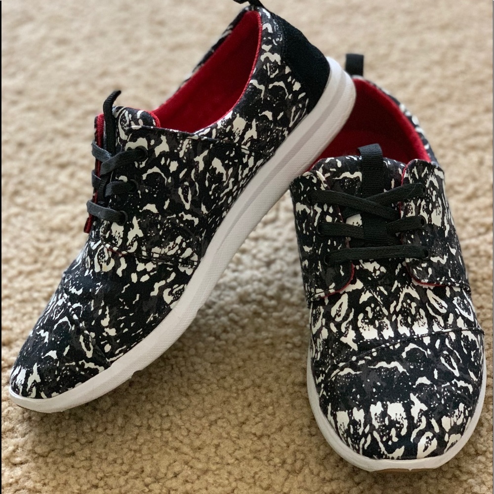 Toms Sneakers